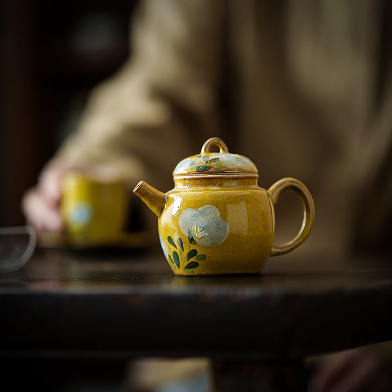 Hand-painted Camellia Porcelain Teapot 110ml