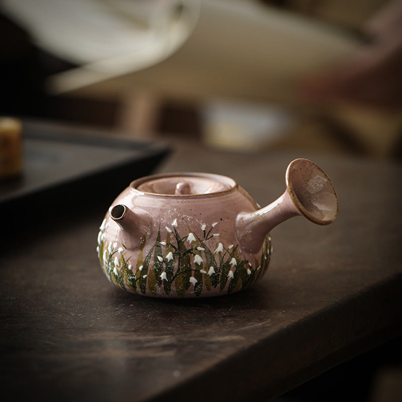 Hand-painted Lily Porcelain Teapot 140ml